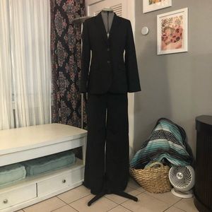 Banana Republic Suit - EUC